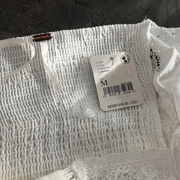 NWT  Free people sexy Lace tank top M - Picture 8 of 8